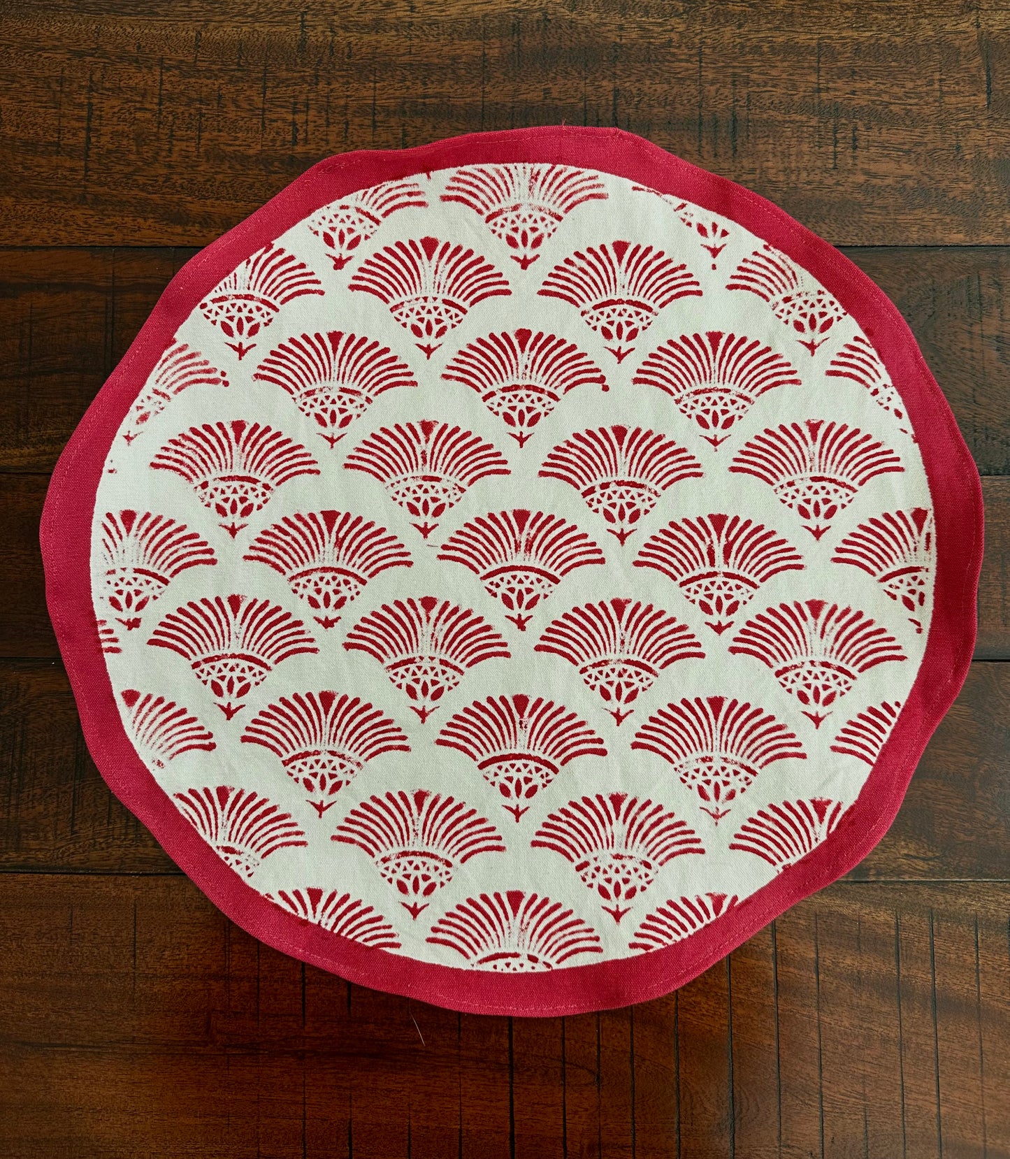 Fanfare Maroon Round Placemats (4)